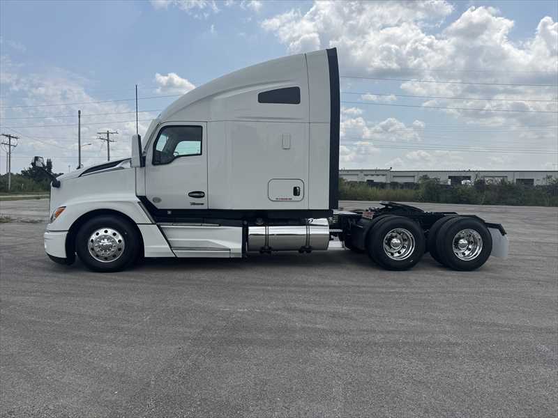2023 Kenworth  T680