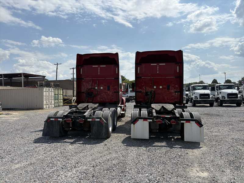 2021 International LT - image 5