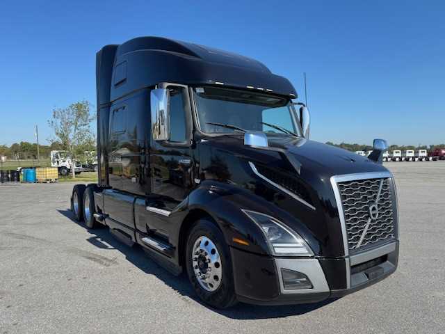 2023 Volvo  VNL64T860