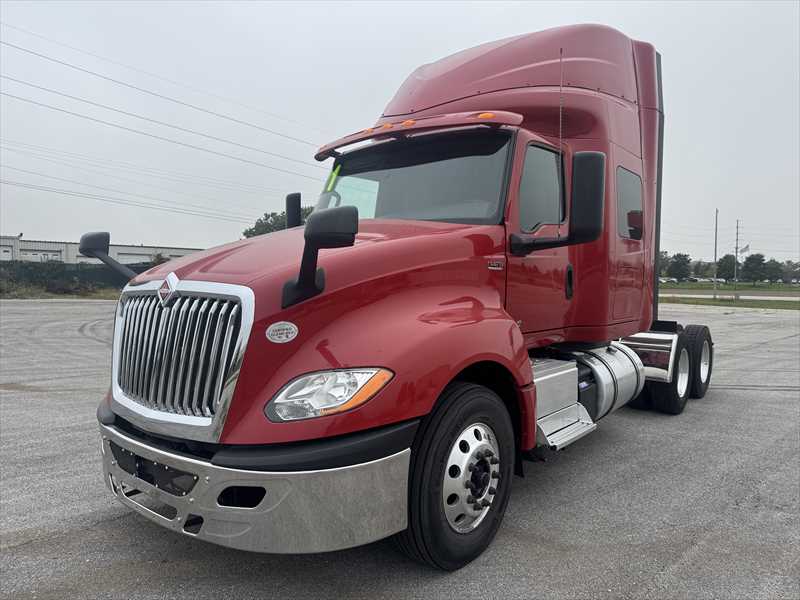 2021 International  LT625