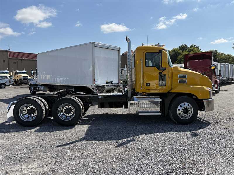 2022 Mack - image 6