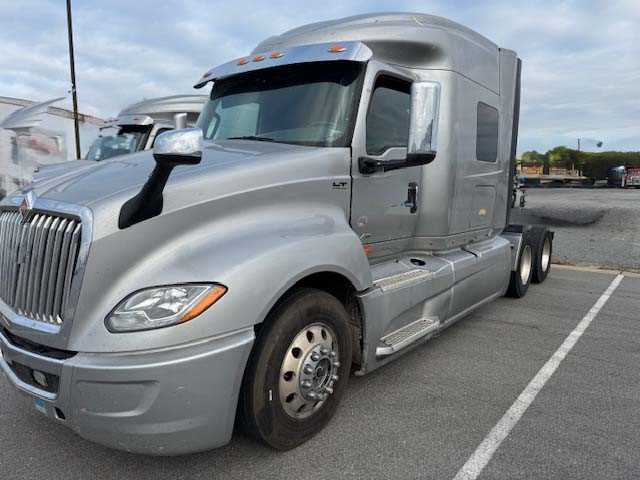 2022 International  LT625