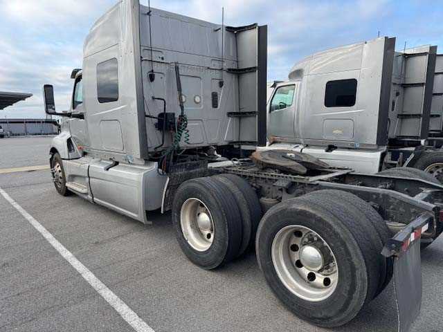 2022 International  LT625