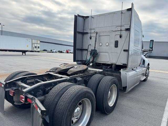 2022 International  LT625