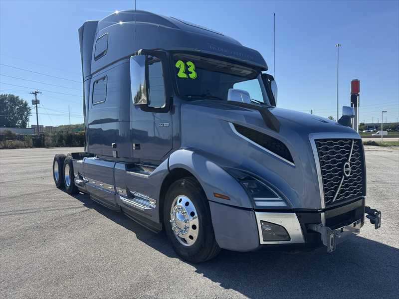 2023 Volvo  VNL64T860