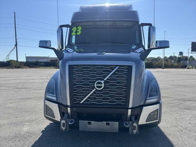 2023 Volvo  VNL64T860