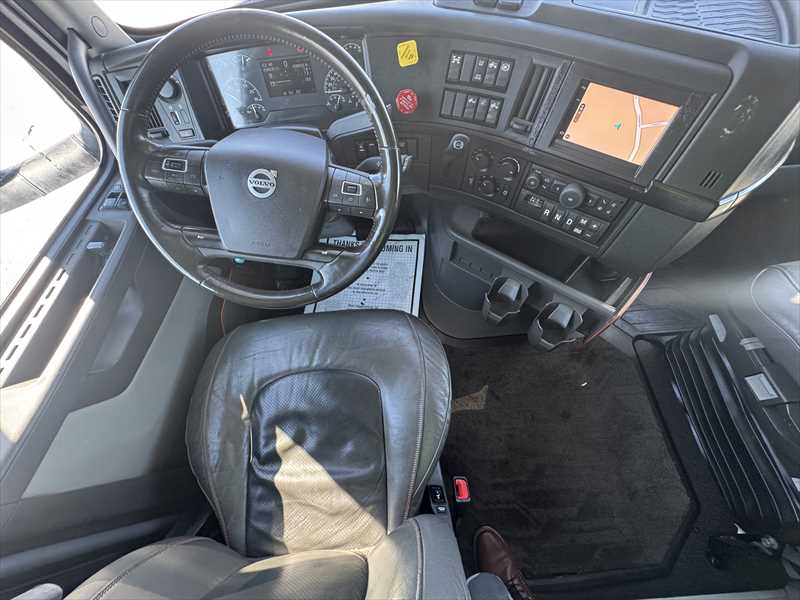 2023 Volvo  VNL64T860