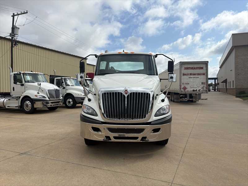 2025 International  RH613