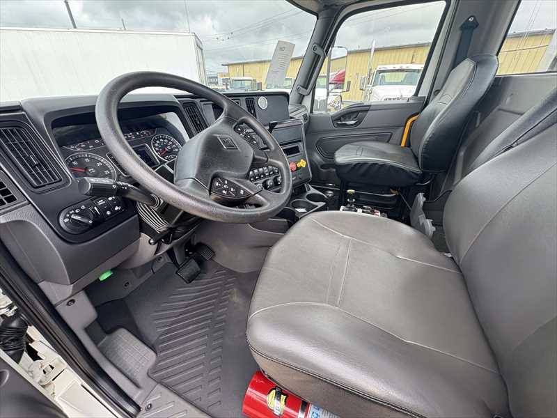 2025 International  RH613