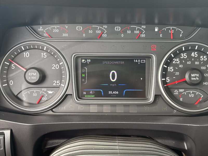 2025 International  RH613