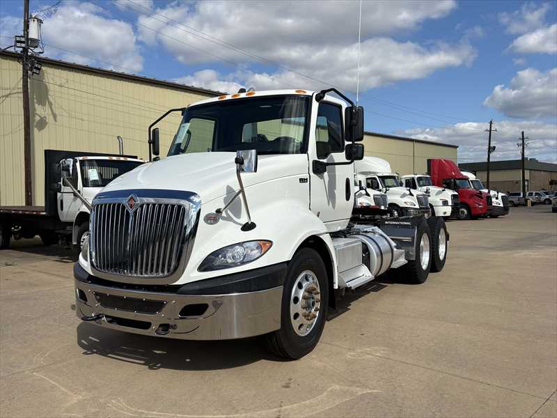 2025 International  RH613