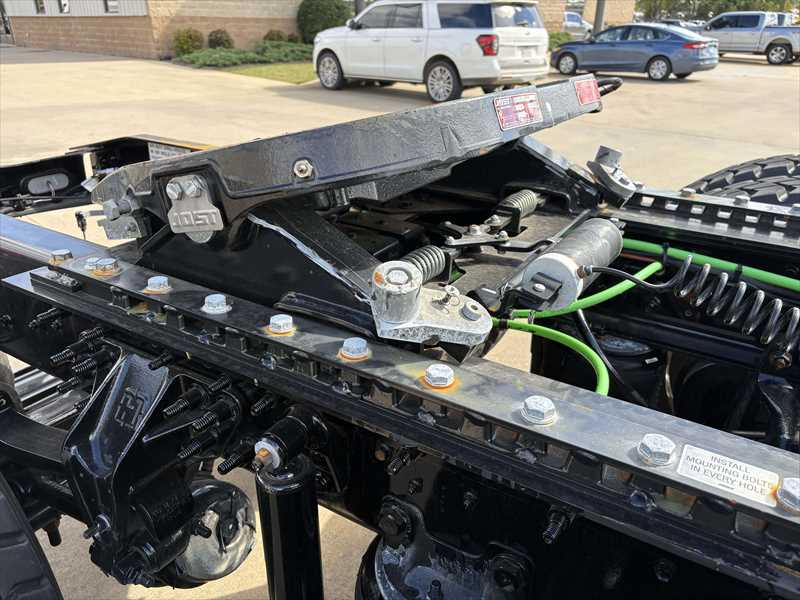 2025 International  RH613