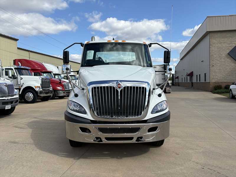 2025 International  RH613