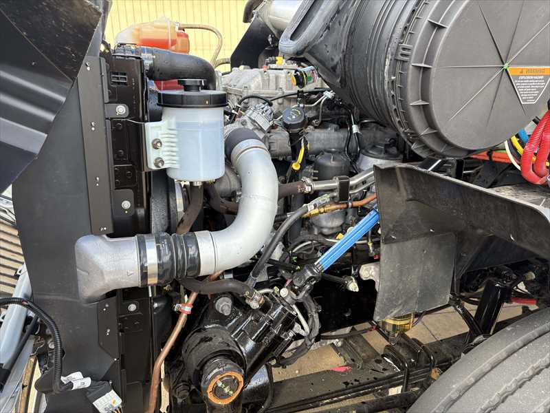 2025 International  RH613