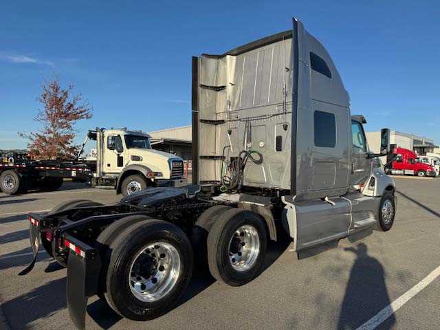 2022 International  LT625