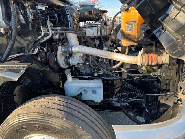 2022 International  LT625