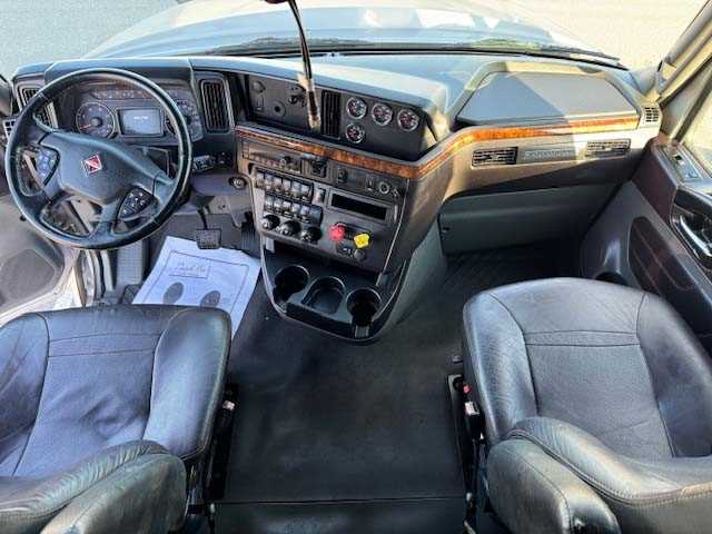 2022 International  LT625