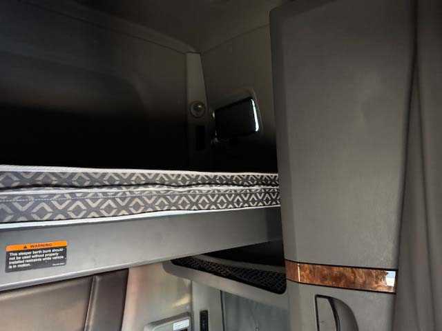 2022 International  LT625