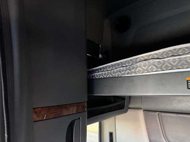 2022 International  LT625