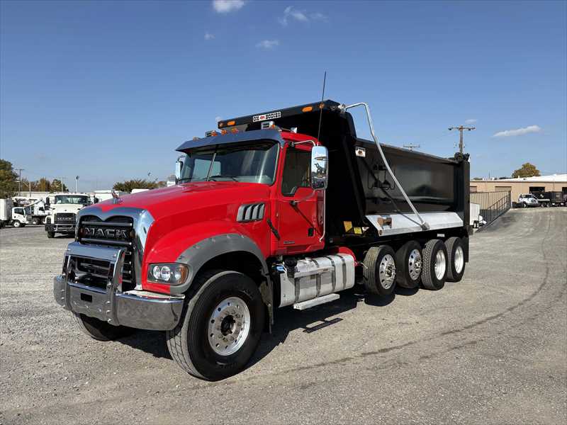 2023 Mack  GR104F