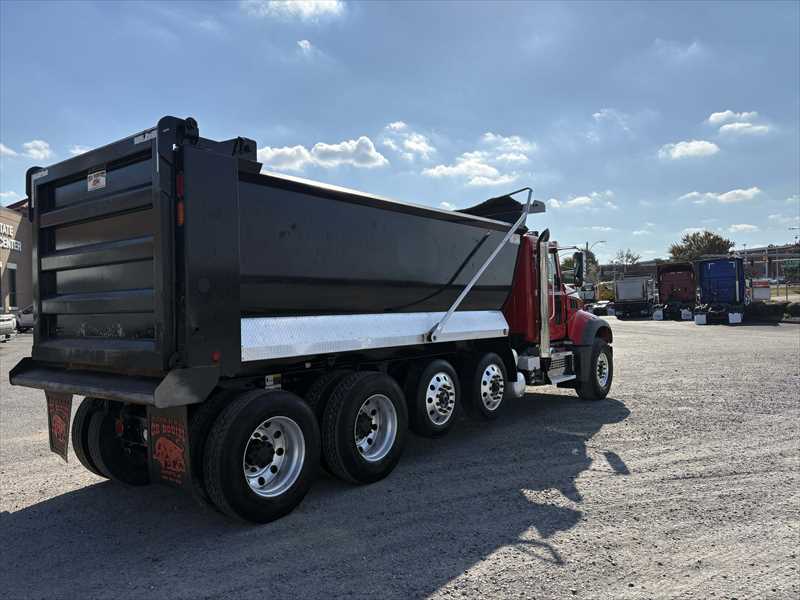 2023 Mack  GR104F
