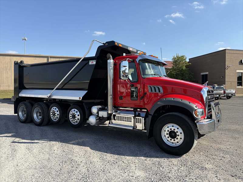2023 Mack  GR104F