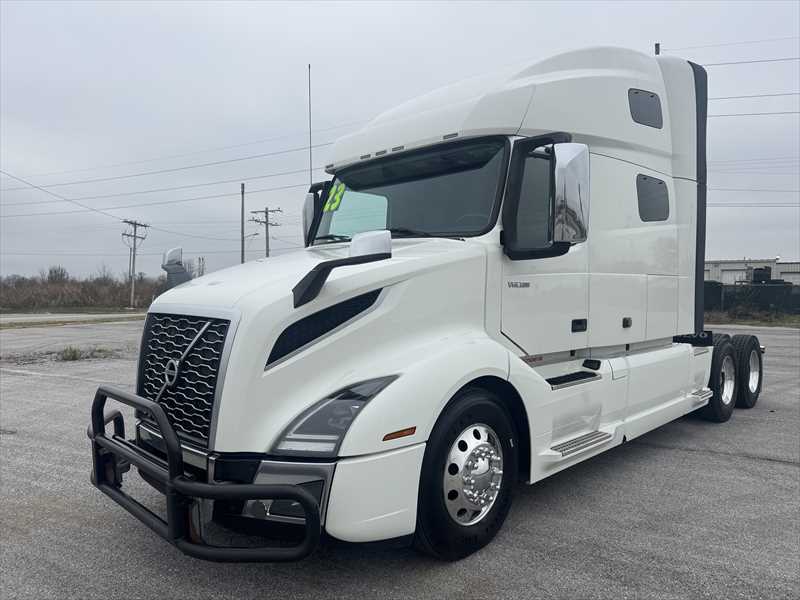 2023 Volvo  VNL64T760