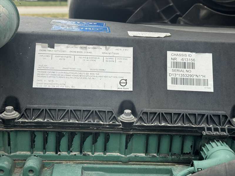 2023 Volvo  VNL64T760