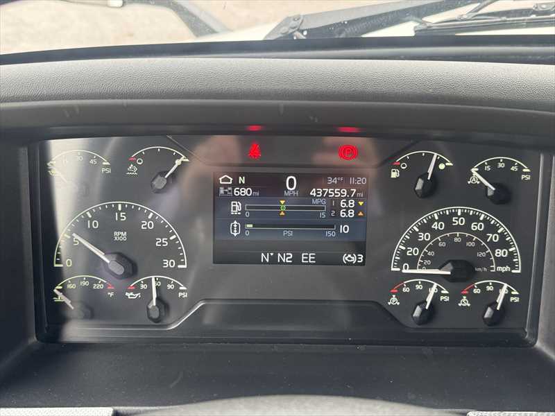 2023 Volvo  VNL64T760