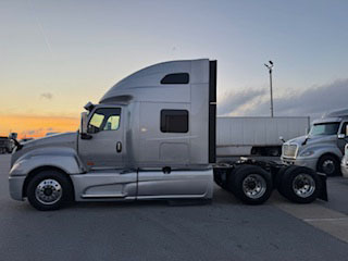 2022 International  LT625