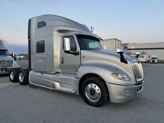 2022 International  LT625