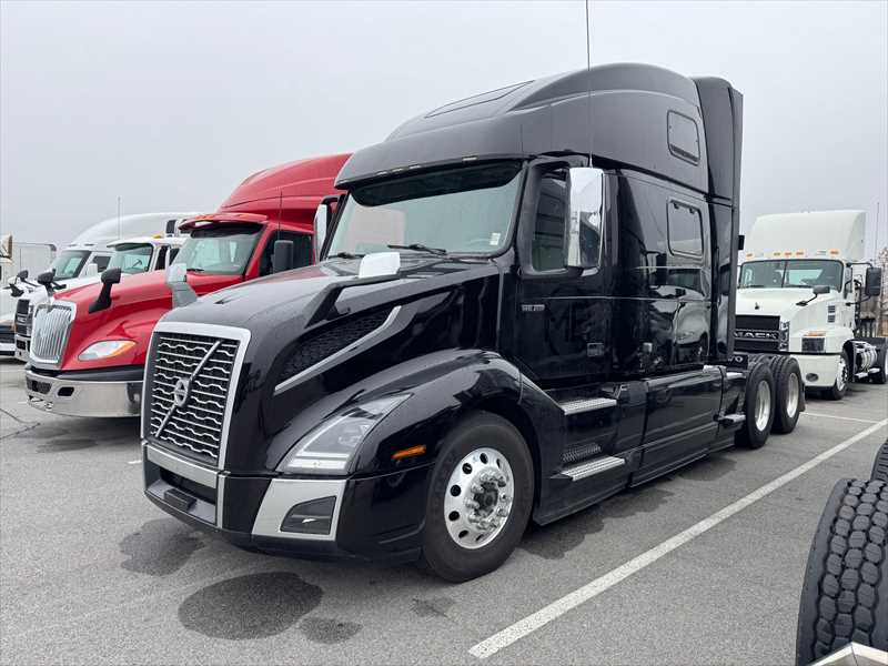 2023 Volvo  VNL64T860