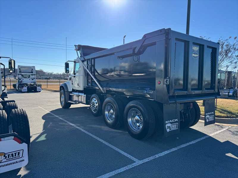 2023 Mack  GR84F