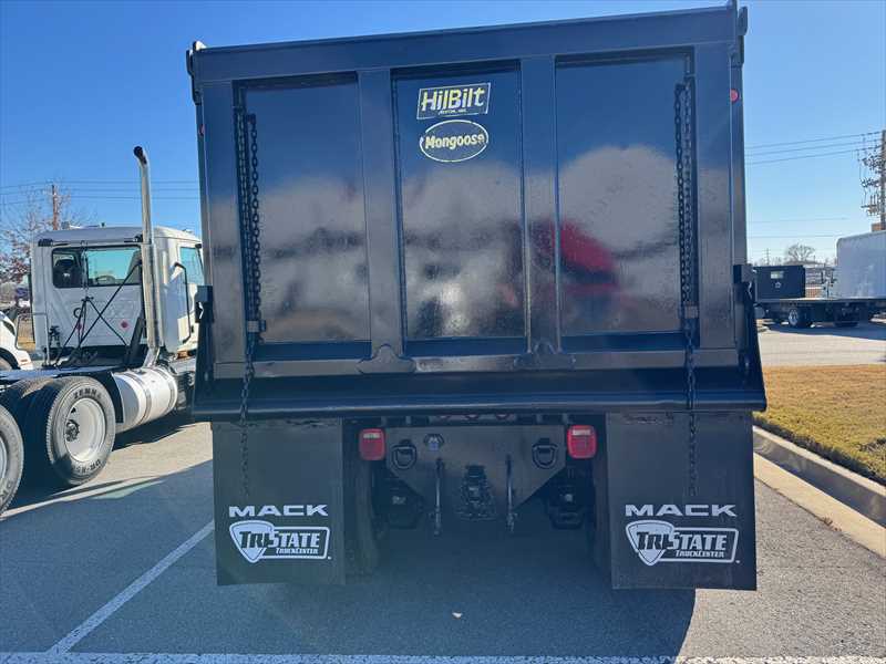 2023 Mack  GR84F