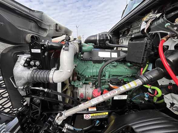 2024 Volvo  VNR64T300