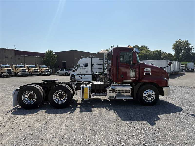 2025 Mack  AN64T