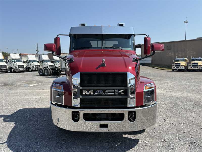 2025 Mack  AN64T