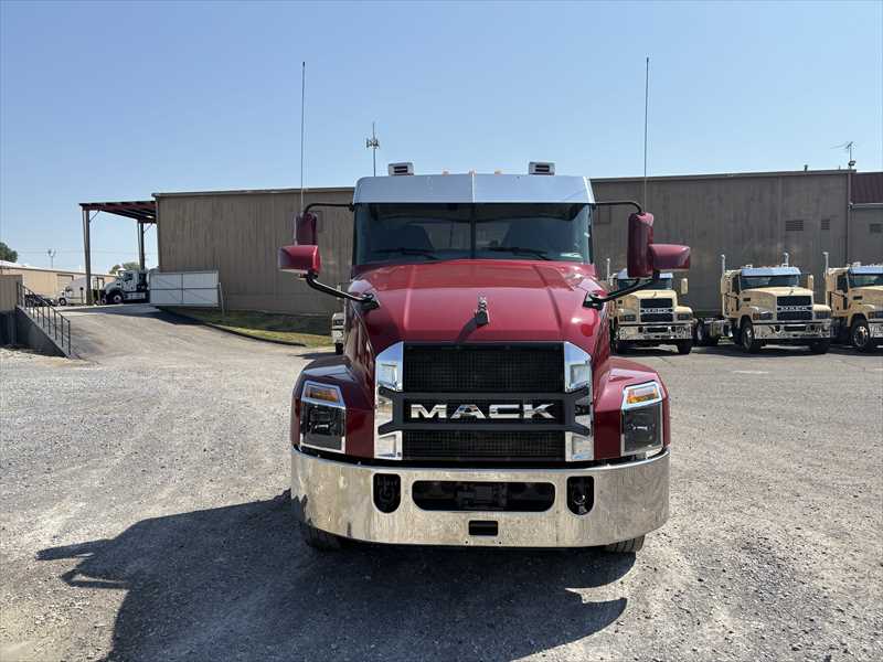 2025 Mack  AN64T