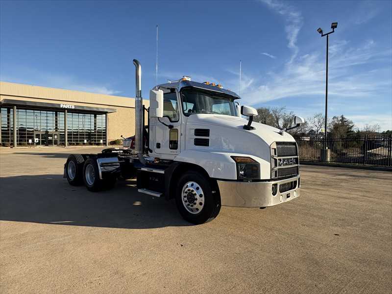 2022 Mack  AN64T