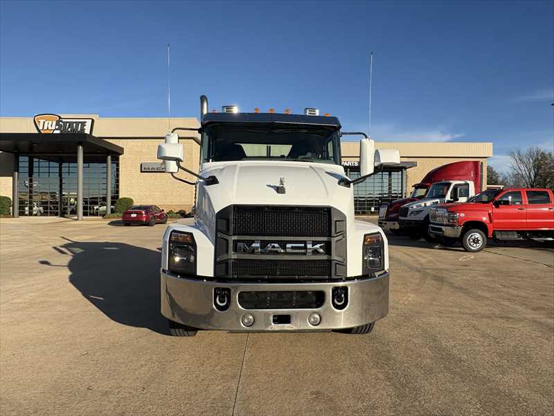 2022 Mack  AN64T
