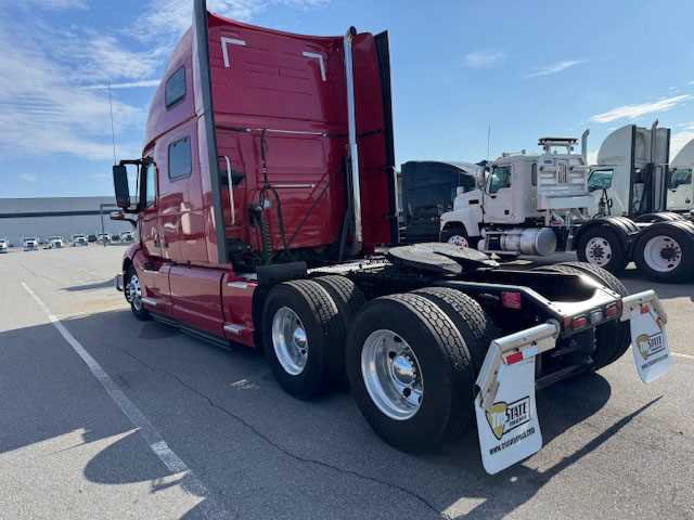 2023 Volvo  VNL64T860