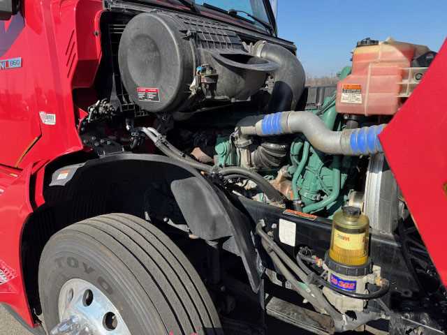 2023 Volvo  VNL64T860