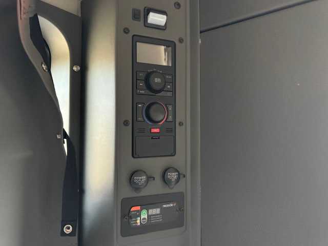 2023 Volvo  VNL64T860