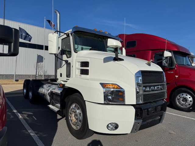 2023 Mack  AN64T
