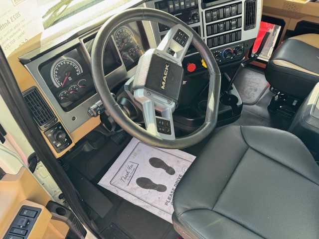 2023 Mack  AN64T
