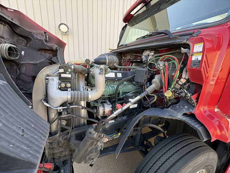 2021 Volvo - image 13