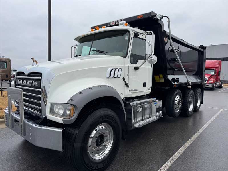 2018 Mack  GU713