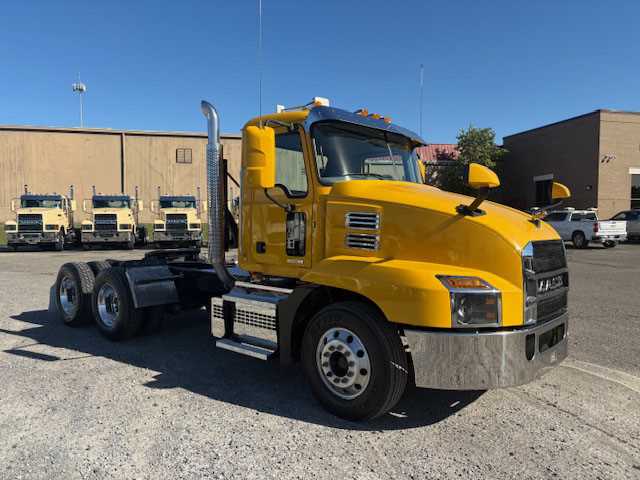 2022 Mack  AN64T