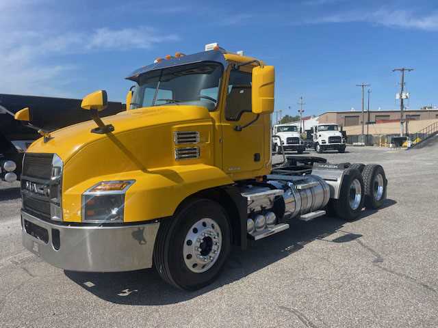 2022 Mack - image 1