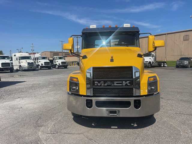 2022 Mack - image 8